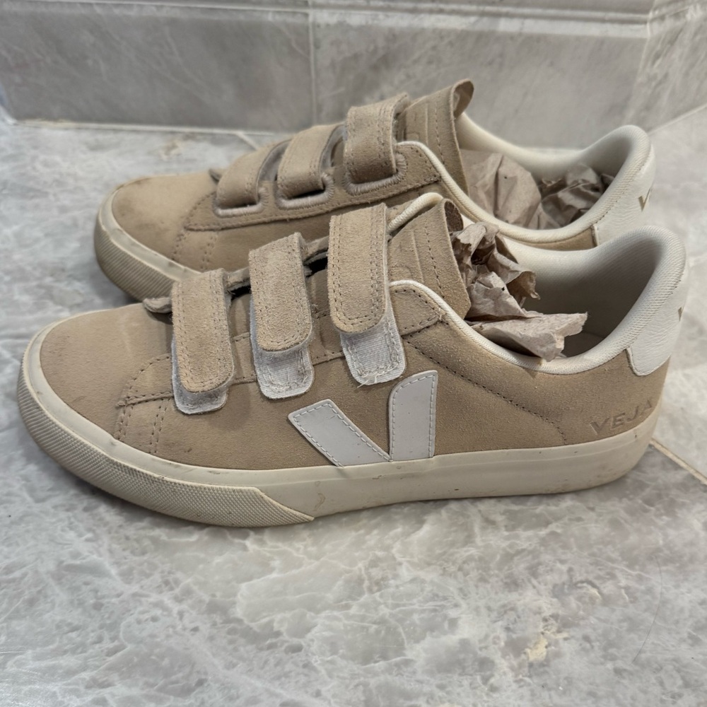 Veja size 38 cream and beige